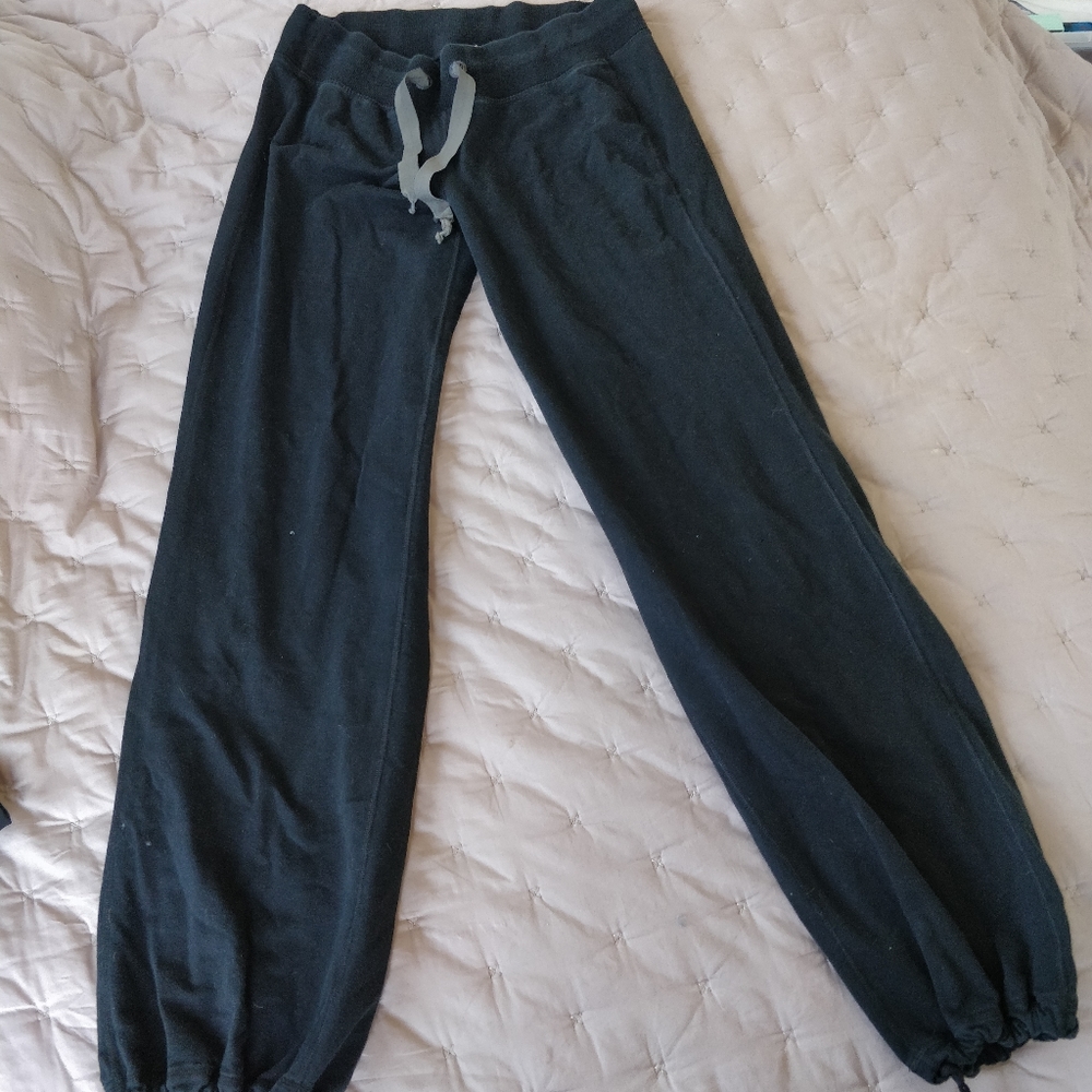 Lululemon black jogging pants